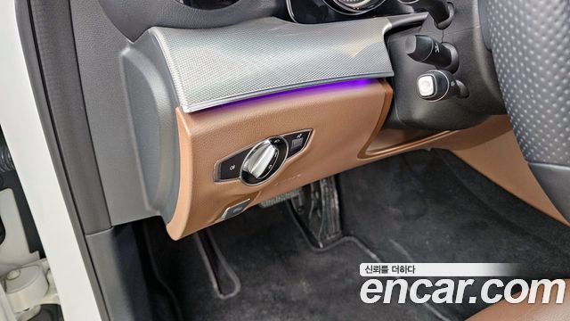Mercedes-Benz E-Class E200 Avantgarde