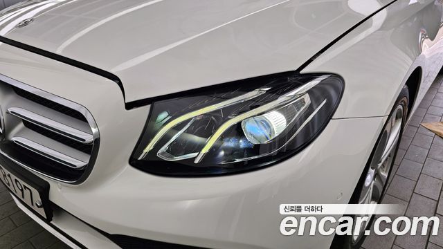 Mercedes-Benz E-Class E200 Avantgarde