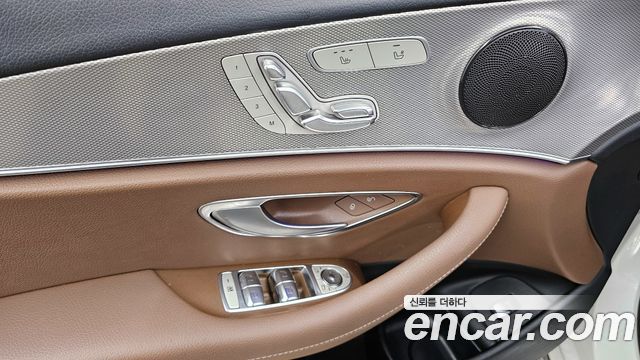 Mercedes-Benz E-Class E200 Avantgarde