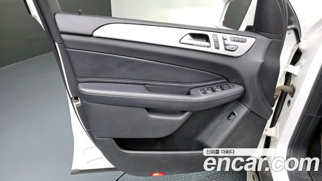 Mercedes-Benz GLE-Class GLE350 d 4MATIC