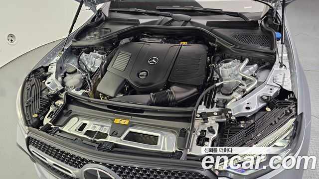 Mercedes-Benz GLC-Class GLC300 4MATIC AMG Line