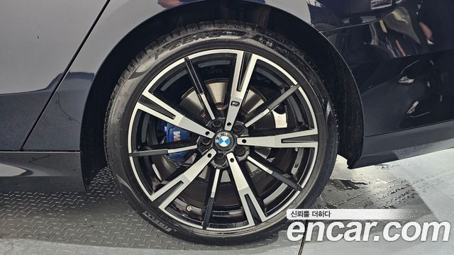 BMW 5-Series 530i xDrive M Sport