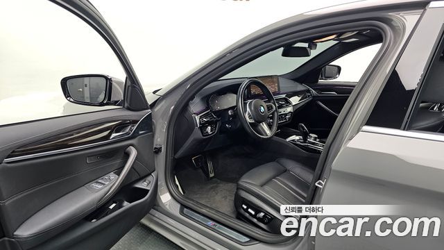 BMW 5-Series 520i M Sport