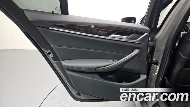BMW 5-Series 520i M Sport