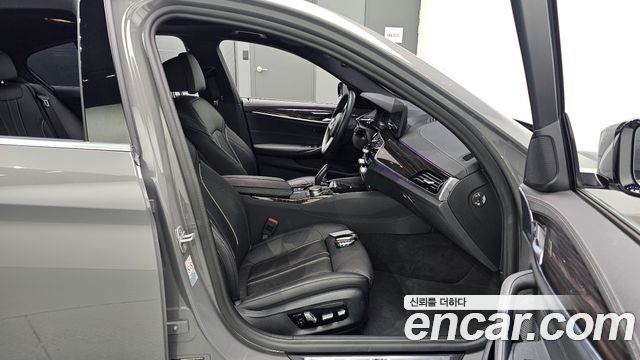 BMW 5-Series 520i M Sport