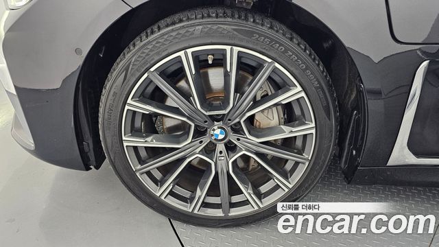 BMW 7-Series 745Le iPerformance M Sport