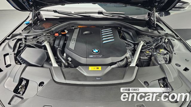 BMW 7-Series 745Le iPerformance M Sport