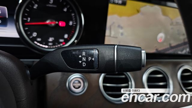 Mercedes-Benz E-Class E220d Exclusive