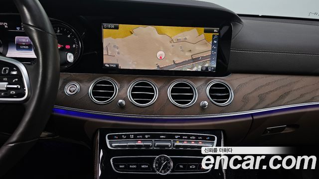 Mercedes-Benz E-Class E220d Exclusive