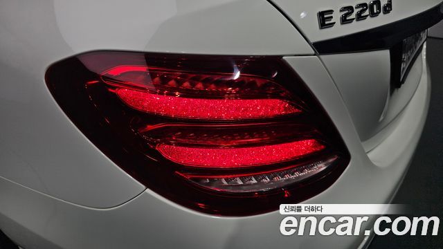 Mercedes-Benz E-Class E220d Exclusive
