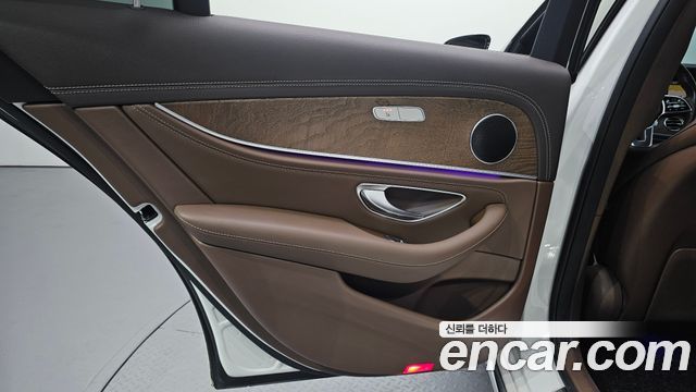 Mercedes-Benz E-Class E220d Exclusive