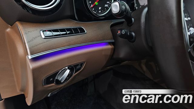 Mercedes-Benz E-Class E220d Exclusive