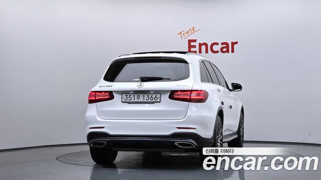 Mercedes-Benz GLC-Class GLC300 4MATIC AMG Line