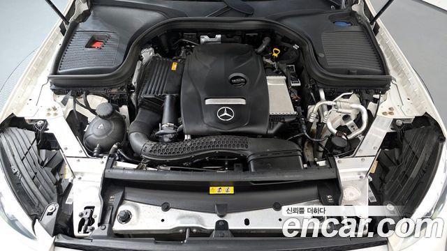 Mercedes-Benz GLC-Class GLC300 4MATIC AMG Line