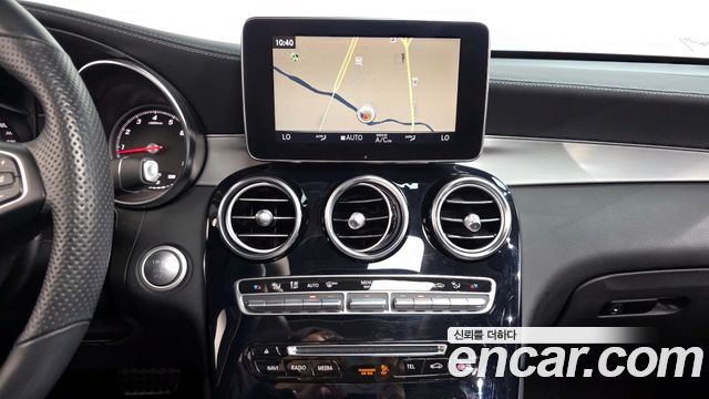Mercedes-Benz GLC-Class GLC300 4MATIC AMG Line