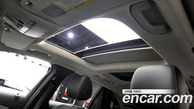 Mercedes-Benz GLC-Class GLC300 4MATIC AMG Line