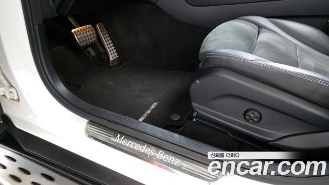 Mercedes-Benz GLC-Class GLC300 4MATIC AMG Line