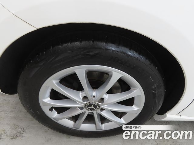 Mercedes-Benz A-Class A220 Hatchback