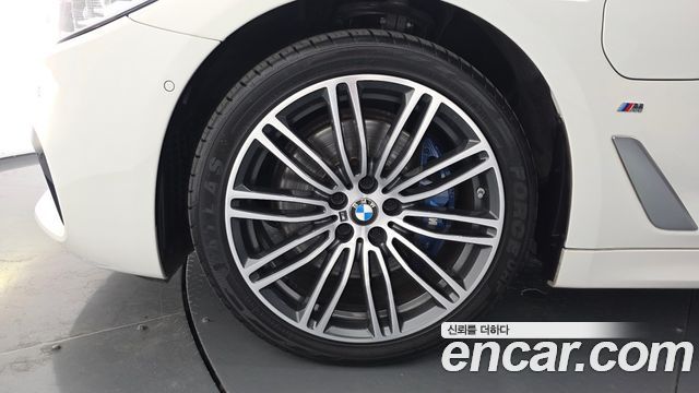 BMW 5-Series 530e M Sport