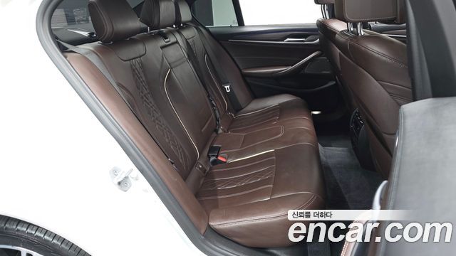 BMW 5-Series 530e M Sport