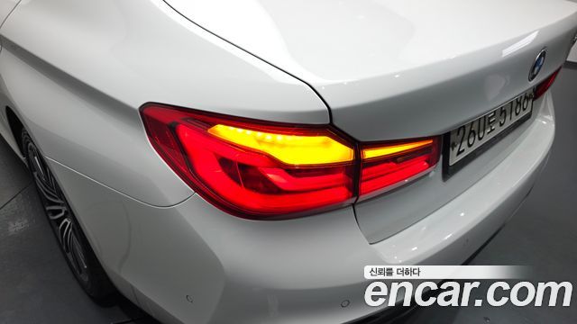 BMW 5-Series 530e M Sport