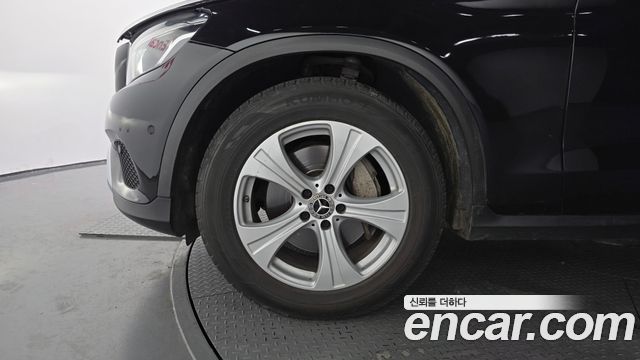 Mercedes-Benz GLC-Class GLC220 d 4MATIC