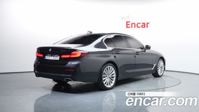BMW 5-Series 530i Luxury