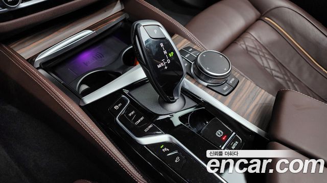 BMW 5-Series 530i Luxury