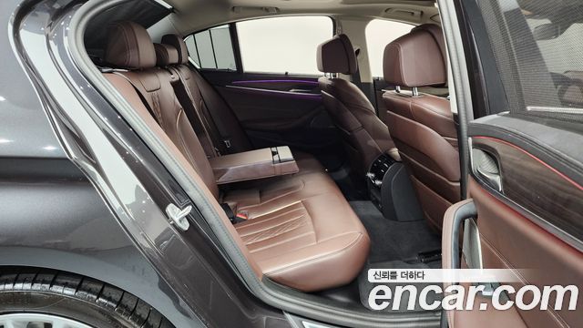 BMW 5-Series 530i Luxury