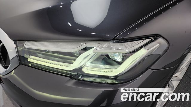 BMW 5-Series 530i Luxury