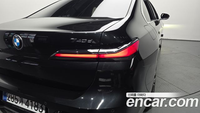 BMW 7-Series 740d xDrive M Sport