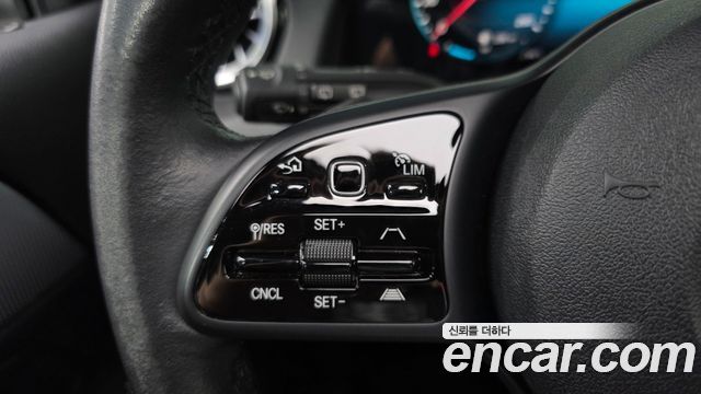 Mercedes-Benz GLB-Class GLB200 d