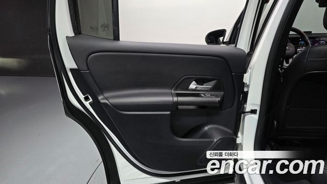Mercedes-Benz GLB-Class GLB200 d