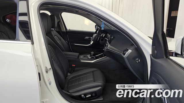 BMW 3-Series 320d Luxury