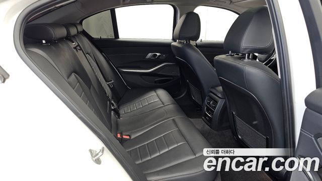 BMW 3-Series 320d Luxury