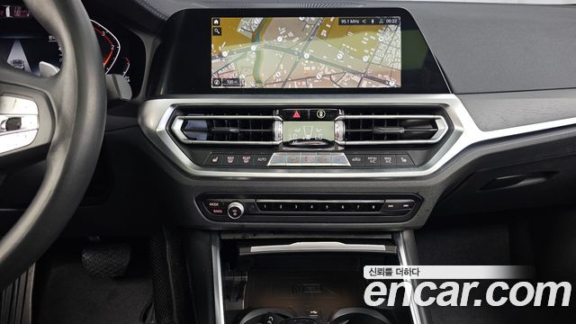 BMW 3-Series 320d Luxury