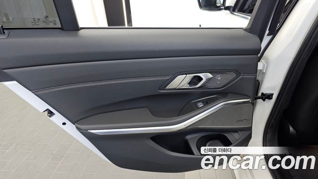 BMW 3-Series 320d Luxury