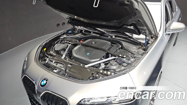 BMW 7-Series 740i xDrive M Sport Limited