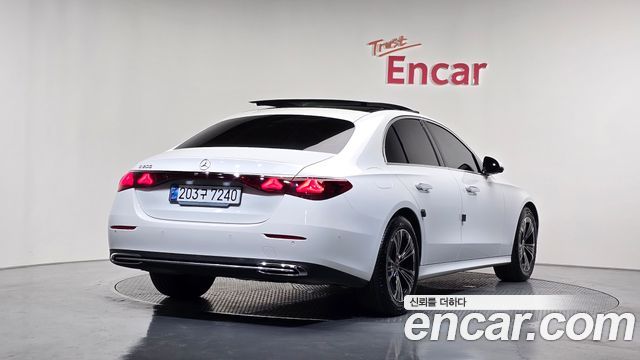 Mercedes-Benz E-Class E200 Avantgarde