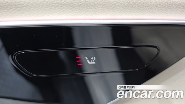 Mercedes-Benz E-Class E200 Avantgarde