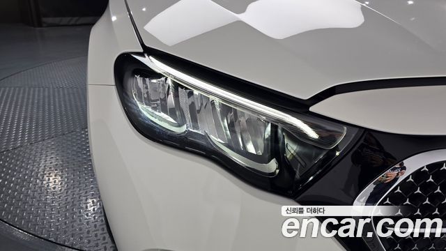 Mercedes-Benz E-Class E200 Avantgarde