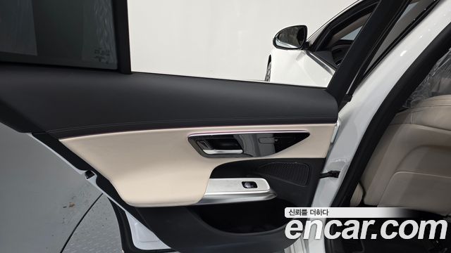 Mercedes-Benz E-Class E200 Avantgarde
