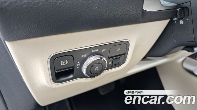 Mercedes-Benz GLB-Class GLB200 d