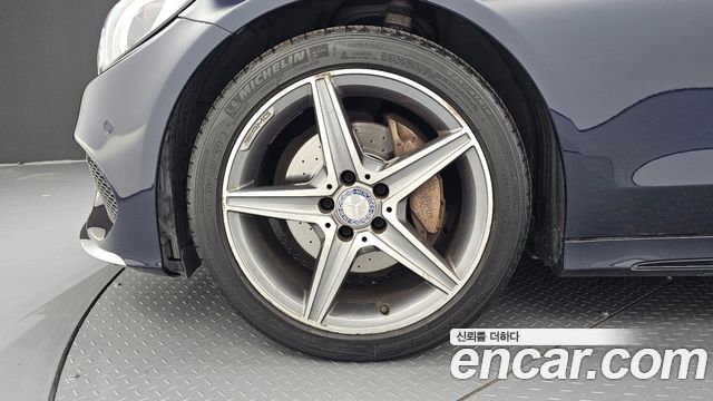 Mercedes-Benz C-Class C200 AMG Line