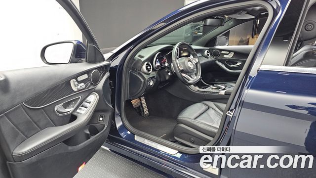 Mercedes-Benz C-Class C200 AMG Line