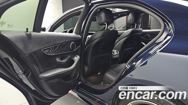 Mercedes-Benz C-Class C200 AMG Line