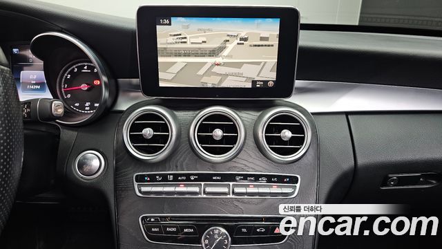 Mercedes-Benz C-Class C200 AMG Line