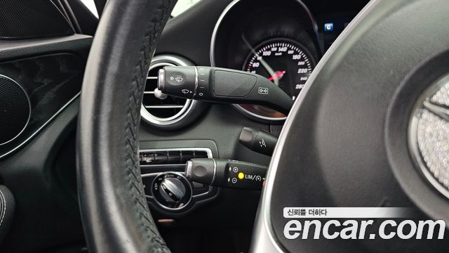 Mercedes-Benz C-Class C200 AMG Line