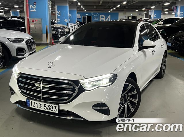 Mercedes-Benz E-Class E300 4MATIC Exclusive