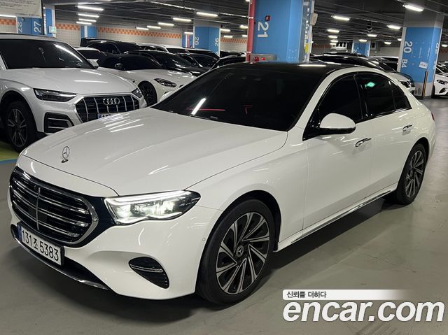 Mercedes-Benz E-Class E300 4MATIC Exclusive